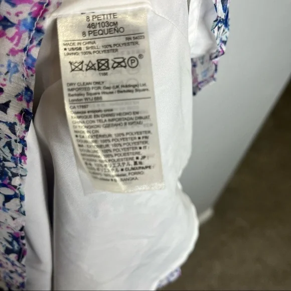 ๐ฆ๐ BANANA REPUBLIC | Purple and White Floral V-Neck Dress - Picture 7 of 9